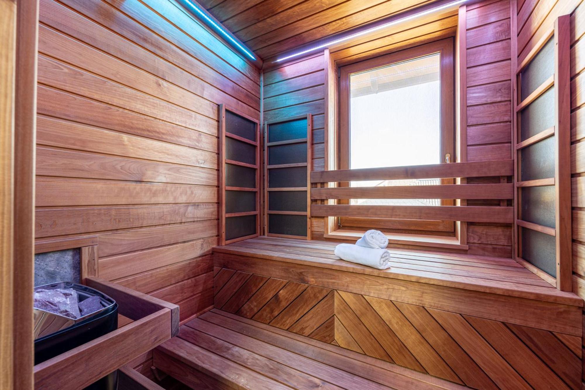 Tiszakécske Voeroes Alom Panzio B&B 외부 사진