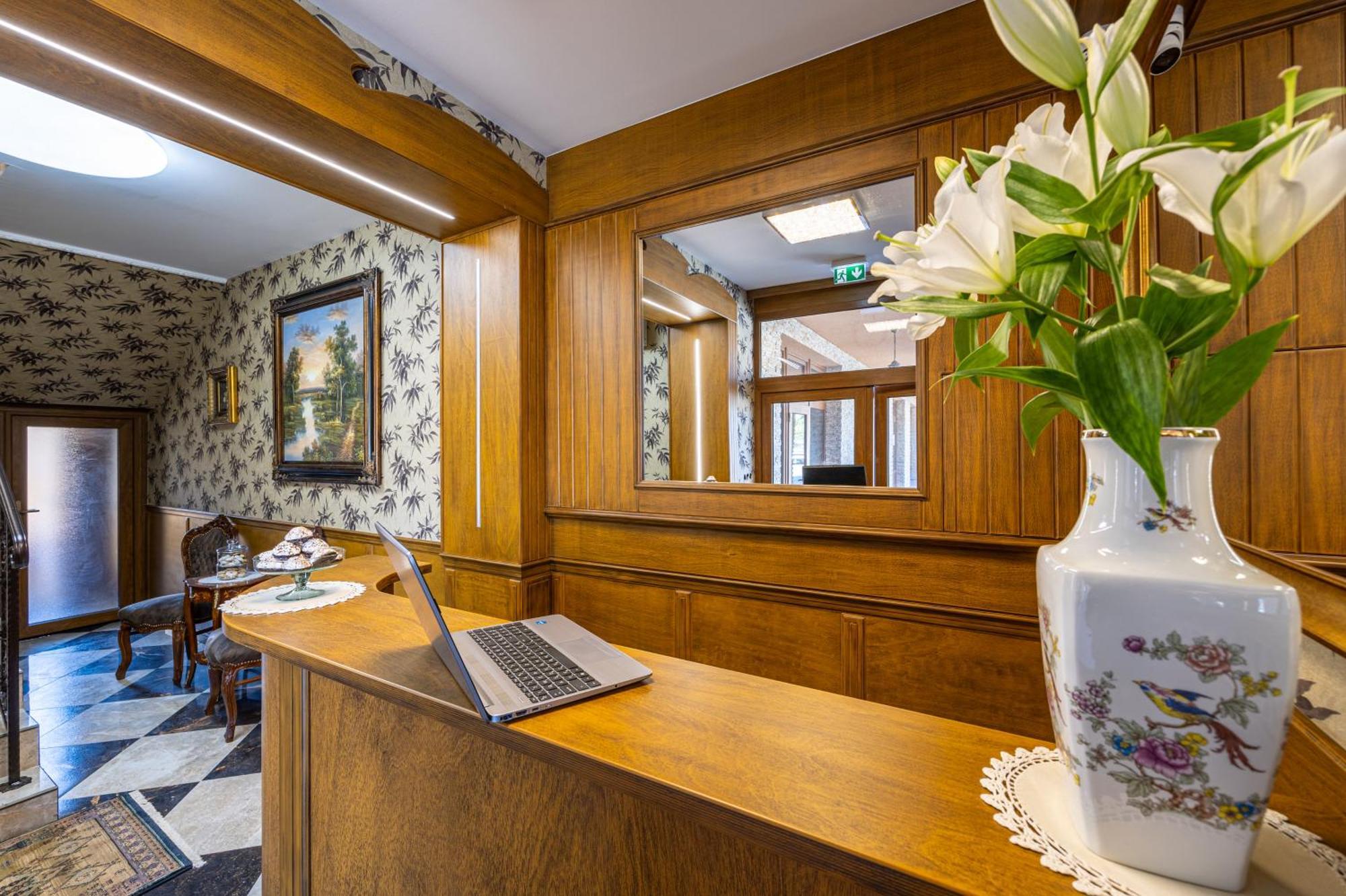 Tiszakécske Voeroes Alom Panzio B&B 외부 사진