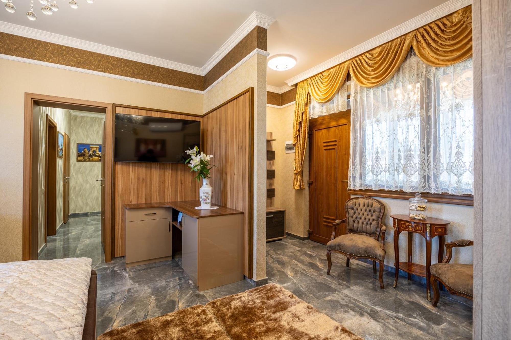 Tiszakécske Voeroes Alom Panzio B&B 외부 사진