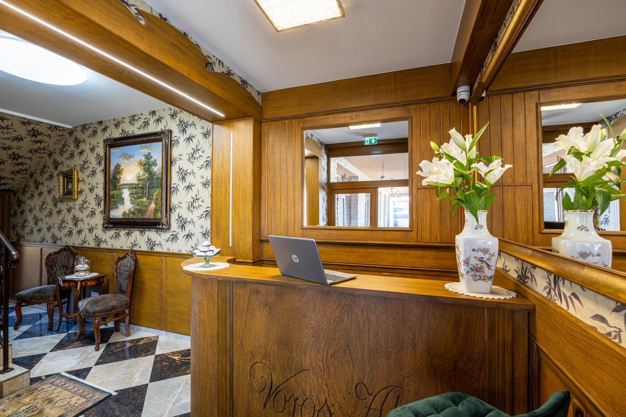 Tiszakécske Voeroes Alom Panzio B&B 외부 사진