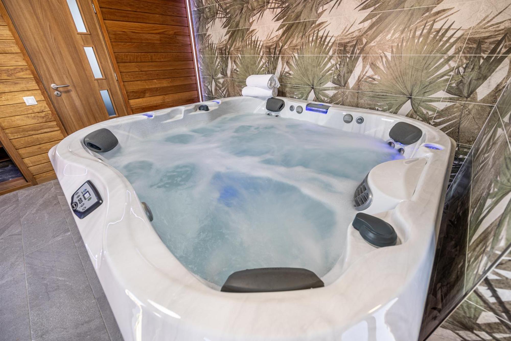 Tiszakécske Voeroes Alom Panzio B&B 외부 사진